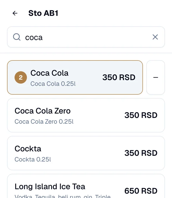Coca Cola sa brojem 2 i dugmetom minus